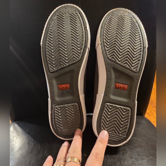 Levi's Black and White Men's Sneakers - Picture 3 of 5